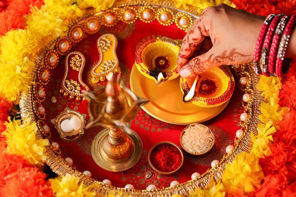 thali-flower-decoration-at-home-for-pooja