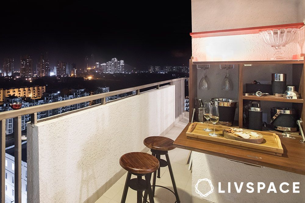 balcony-design-with-dinner-setup