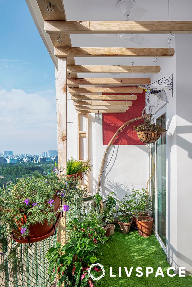 balcony-decor-with-pergola