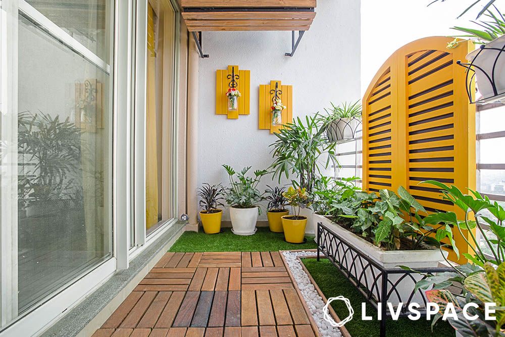 balcony-design-matching-pots-and-decor