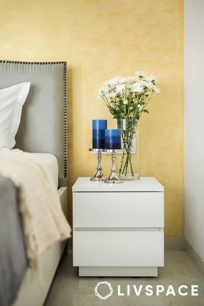 decorating-a-guest-bedroom-with-candles