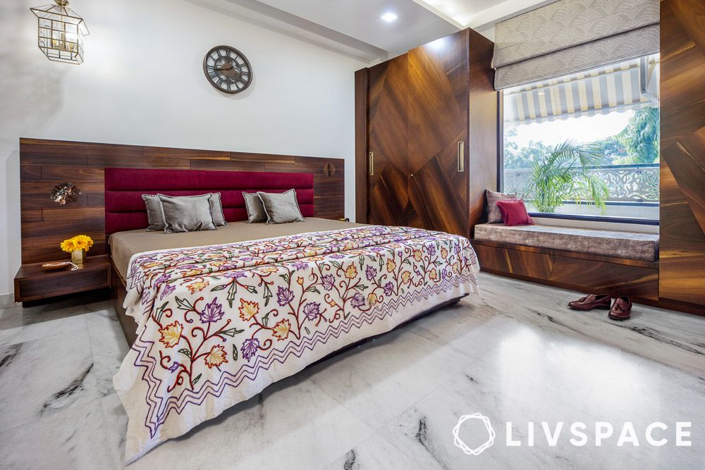 guest room interior wooden