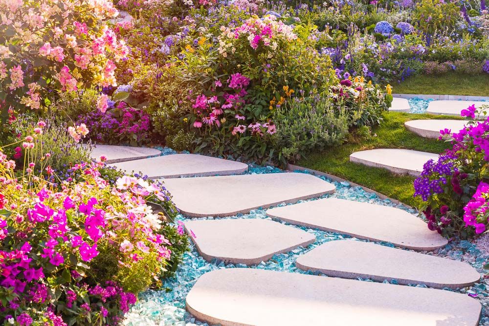 garden-landscaping-ideas-walkway