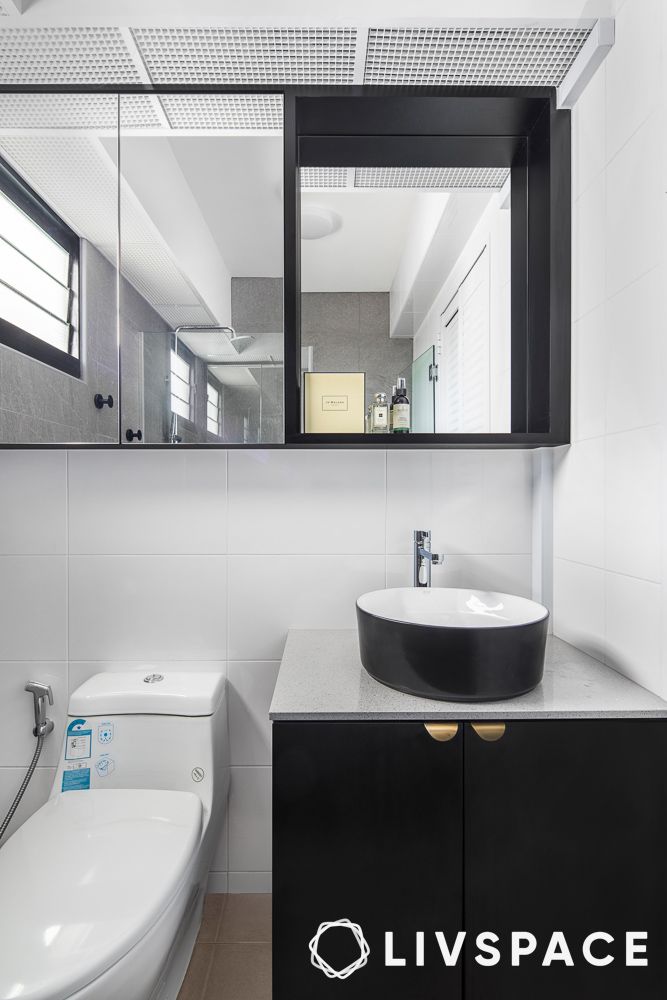 bathroom-mirror-and-cabinet-with-niche