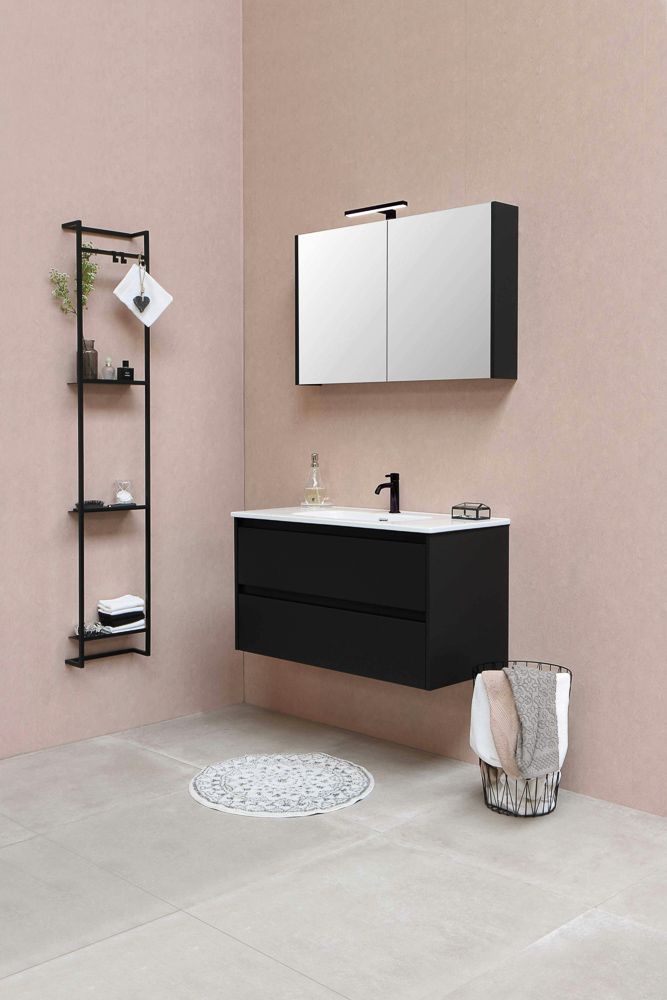 minimalist-bathroom-mirror-and-cabinet