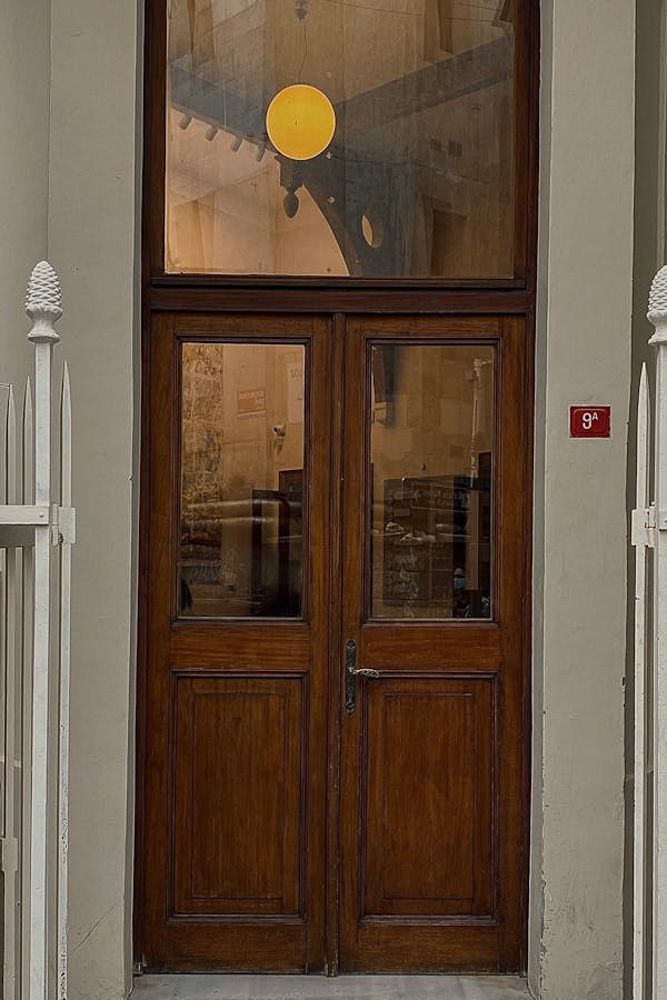 glass-panes-on-wooden-door-design-for-home
