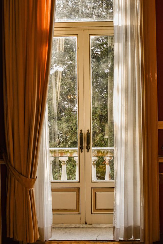 glass-panes-on-front-door-designs