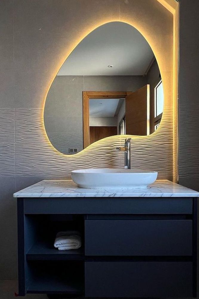 irregular-mirror-with-backlight