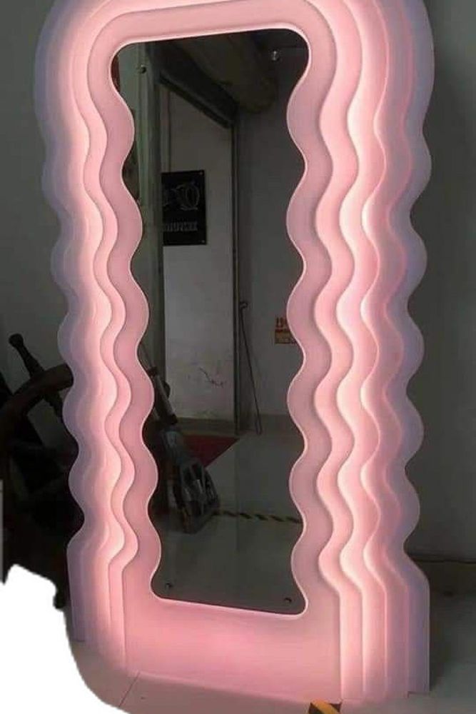 quirky-mirror-design-with-pink-neon-lights