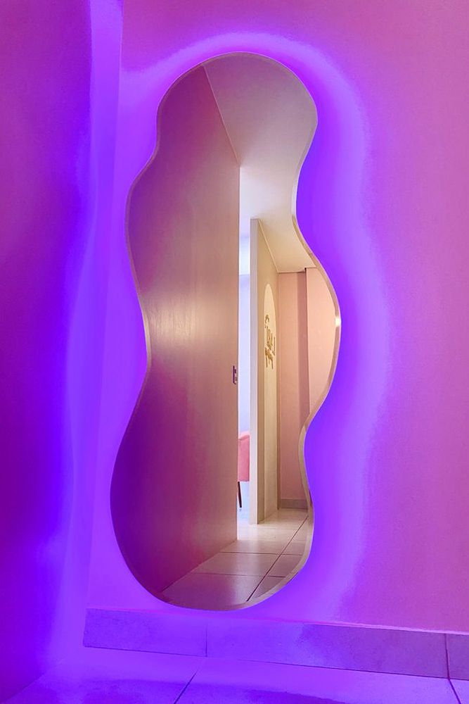 neon-lights-for-aesthetic-mirror-lighting