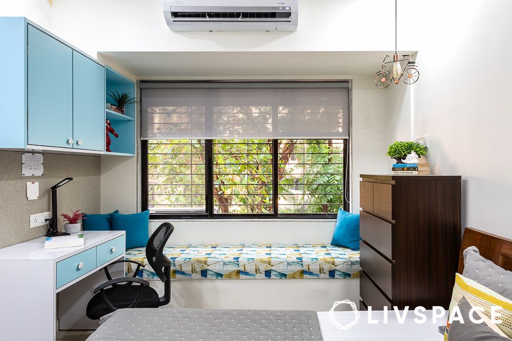 daybed-cum-window-seat
