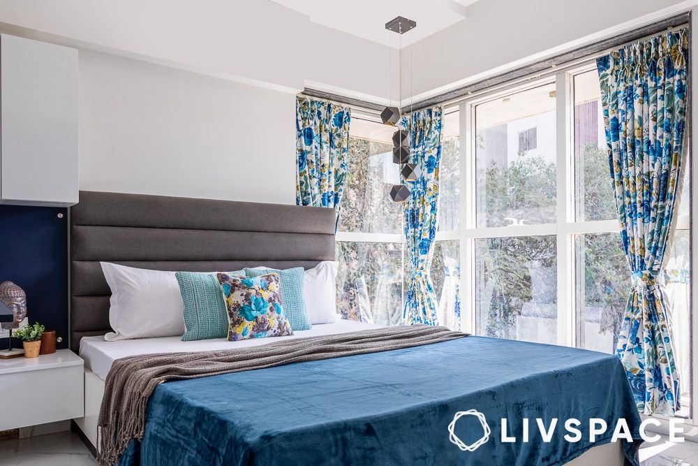 modern glass door design bedroom