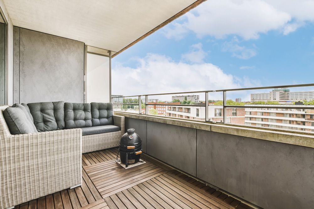 concrete-balcony-railing-design