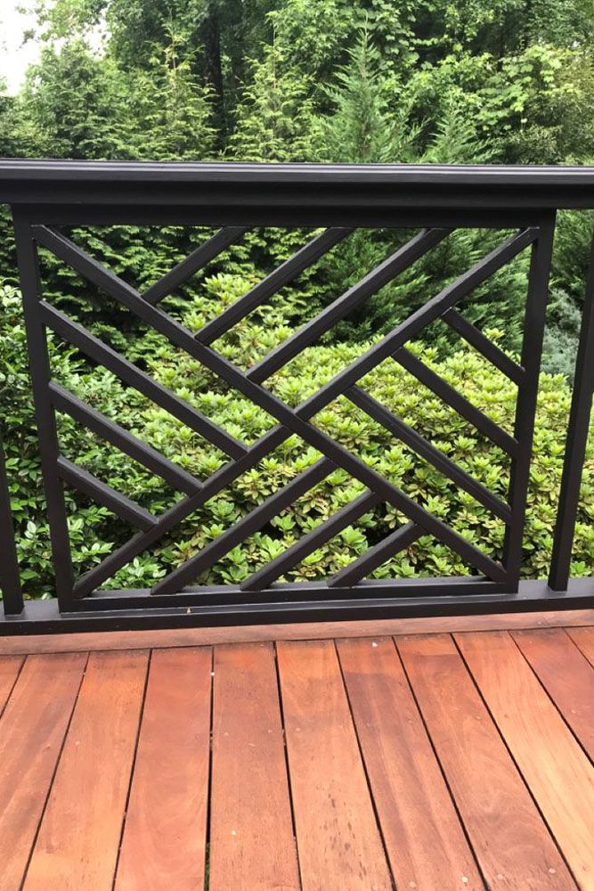 chippendale-railing-design-for-balcony