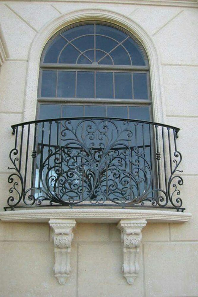 gothic-balcony-grill-design