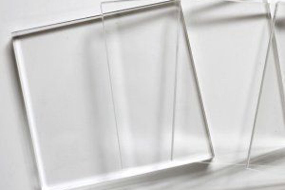 clear-glass-with-no-tint