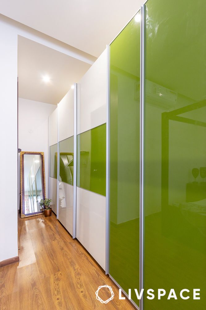 panelled-glass-wardrobe-colour-combinations-in-green-and-white