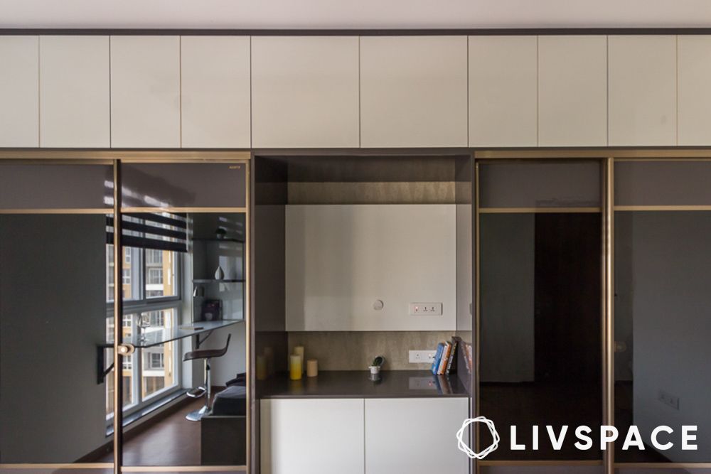 tinted-glass-wardrobe