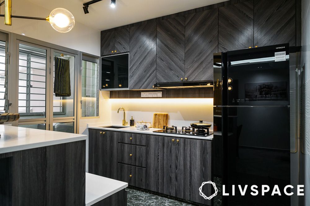 dark-coloured-kitchen