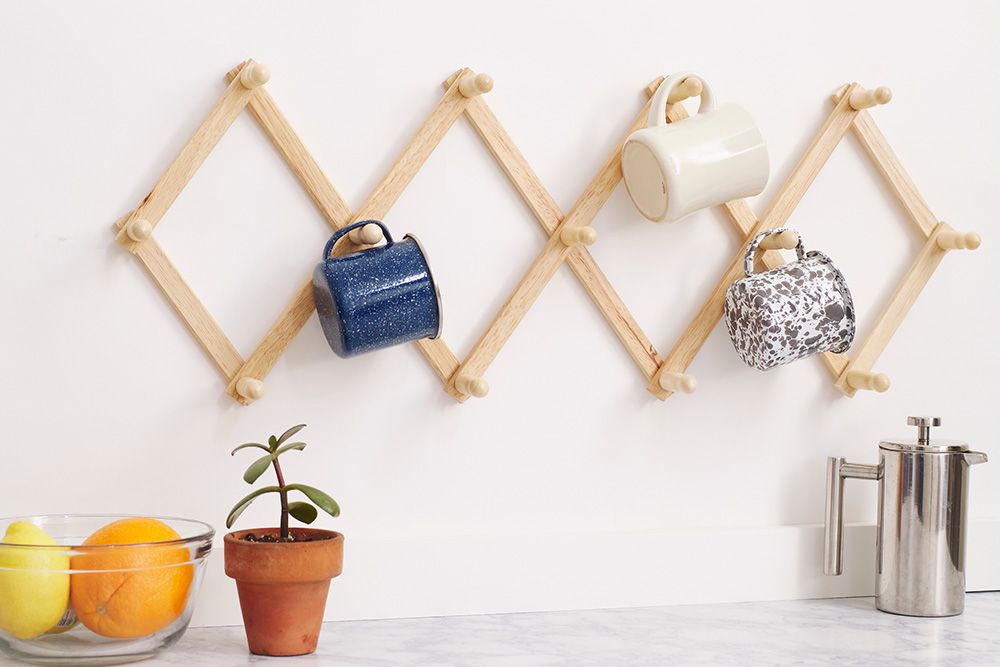 decorative wall hangings for kitchen for mugs