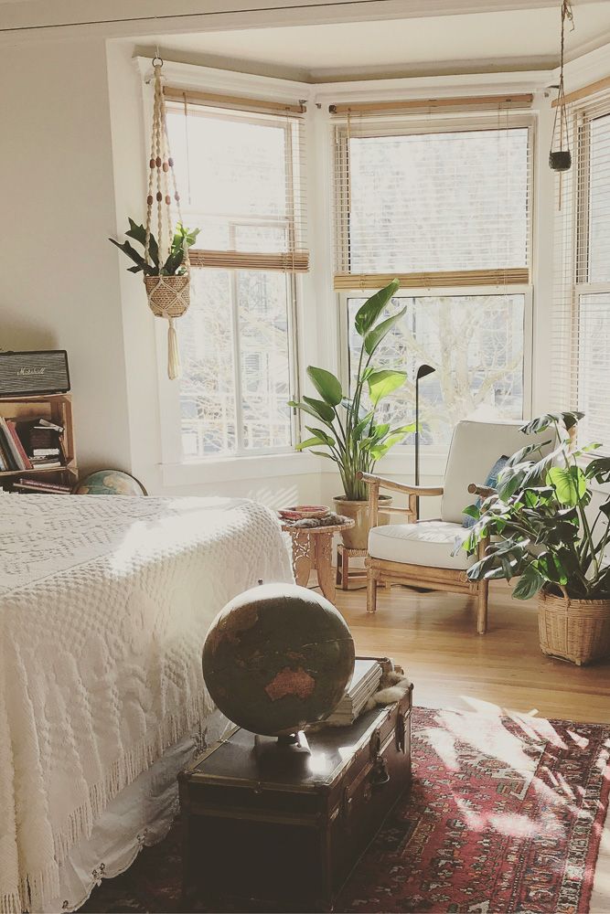 bed room decorating trunk storage