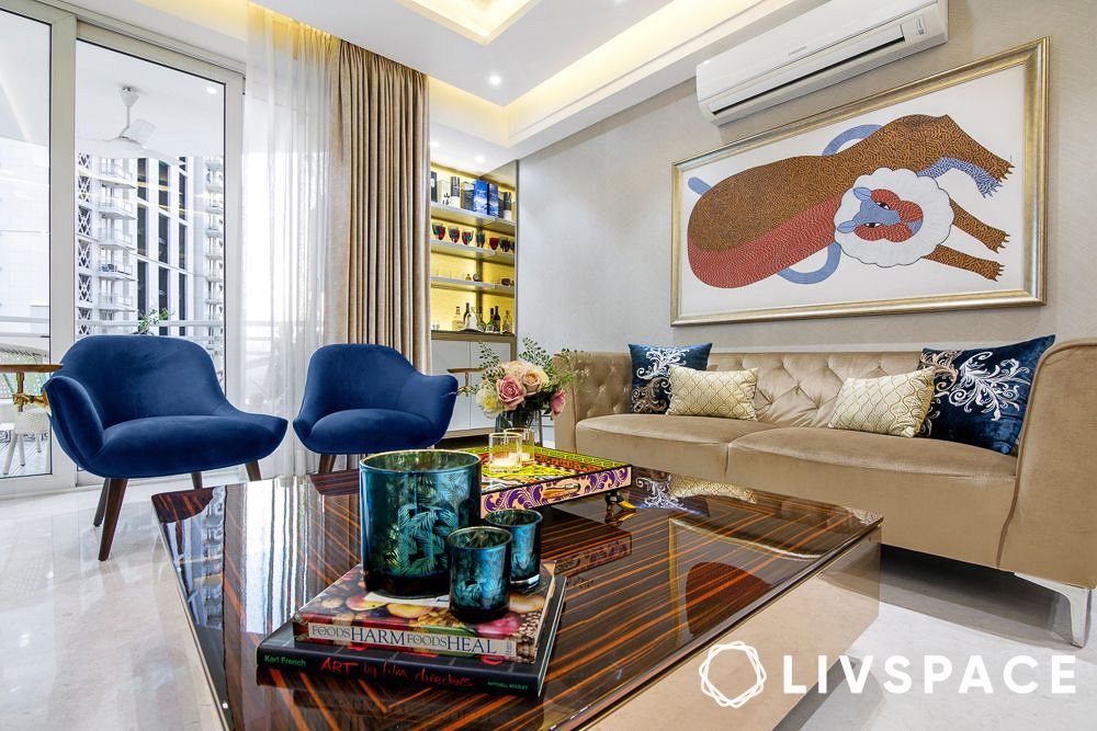 drawing-room-decor-with-framed-artwork