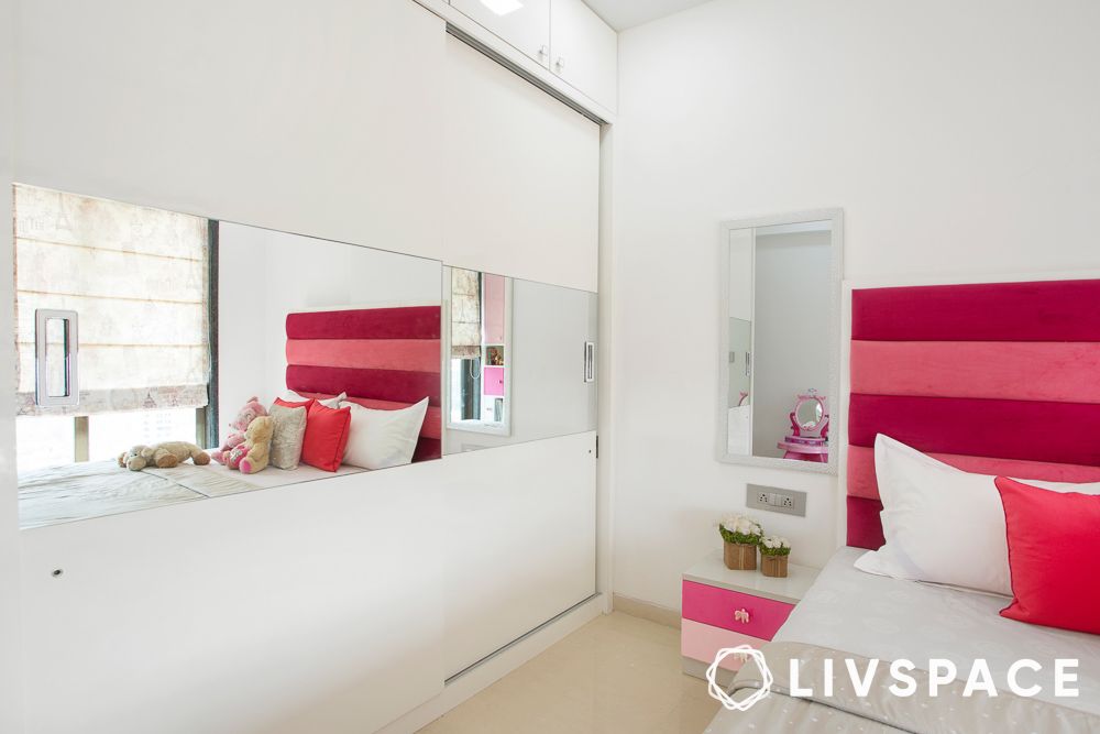white-sliding-wardrobe-with-mirror