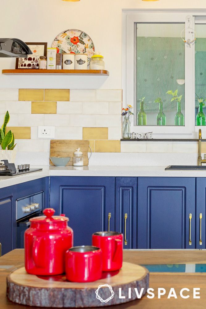 red and green coloured kitchenware decor