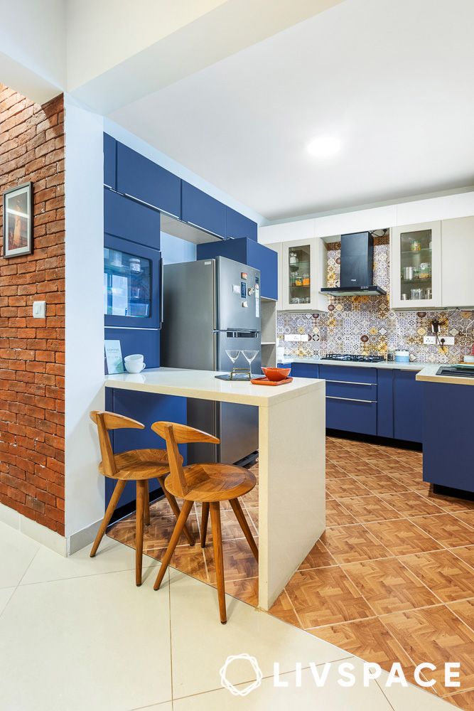 open kitchen with breakfast counter