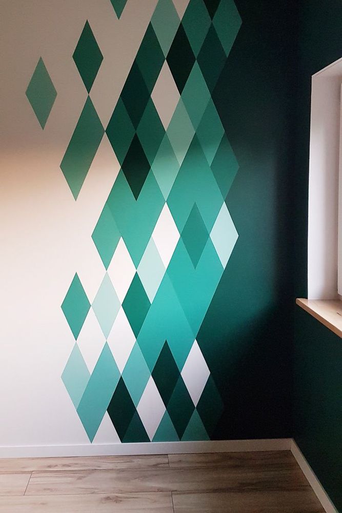 geometric-wall-art-with-acrylic-paint