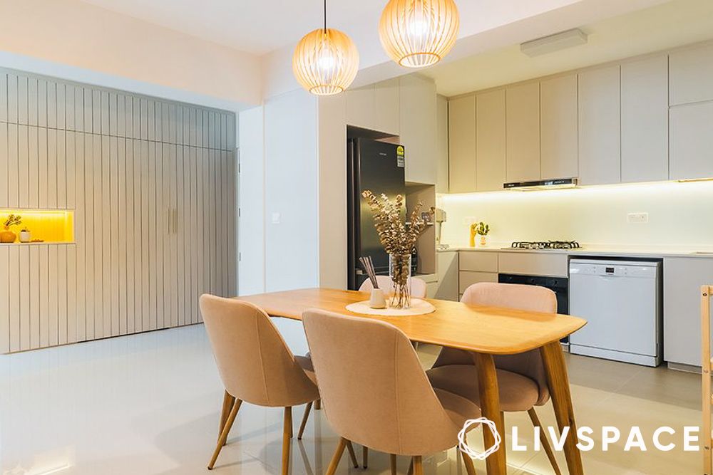 Pendant lighting and decor for dining room