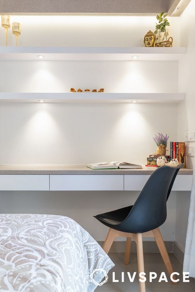 Light decoration for study room