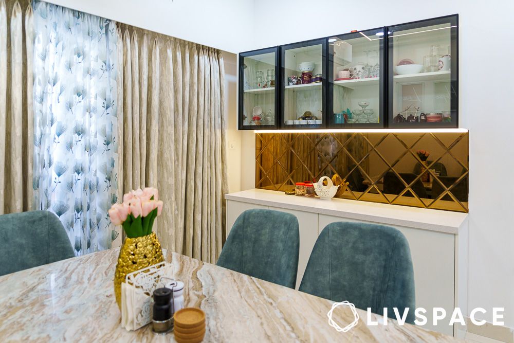 Crockery unit design in a dining room