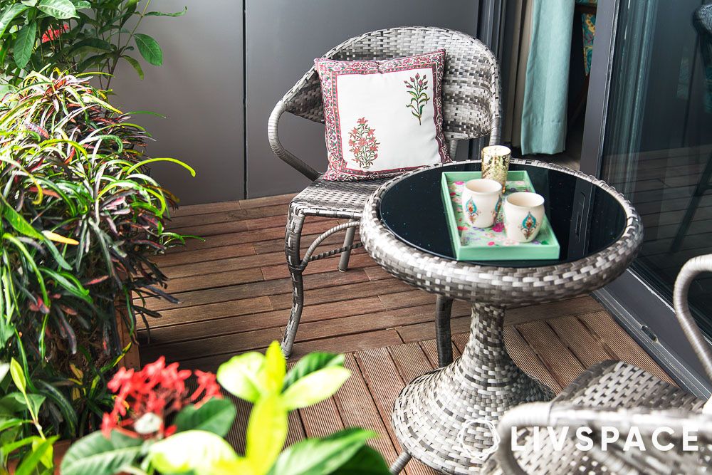 weatherproof furniture for balcony