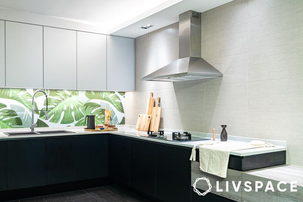 Handleless kitchen with extended counter space