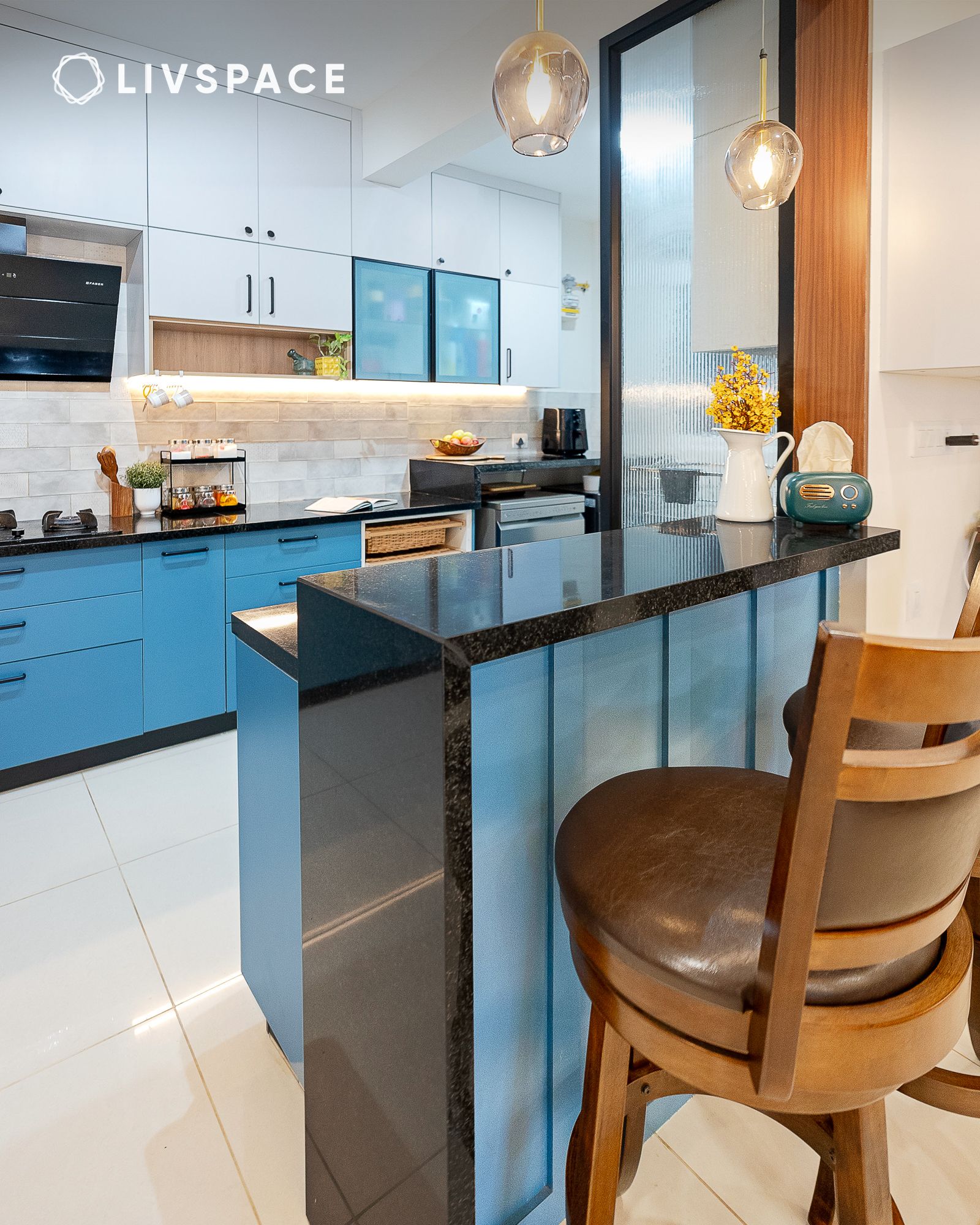 breakfast island in modular kitchen 1