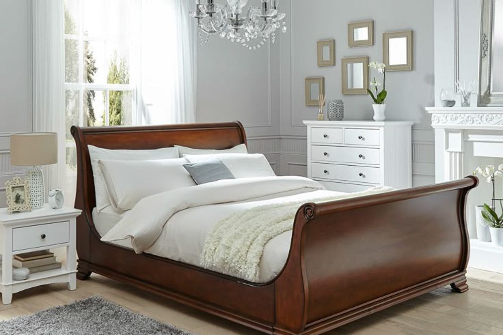 sleigh bed in wood