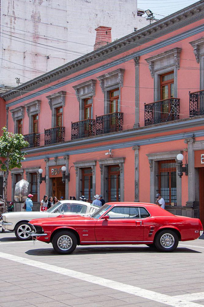 outside house colours in bubblegyum dusty pink