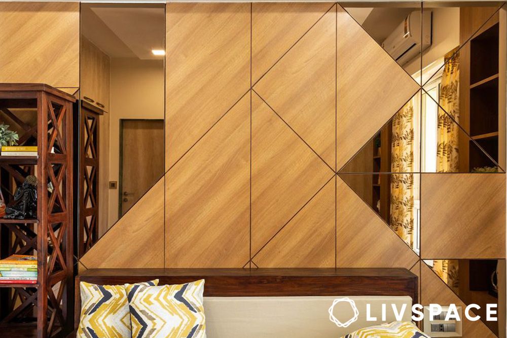 wood and mirror wall panelling