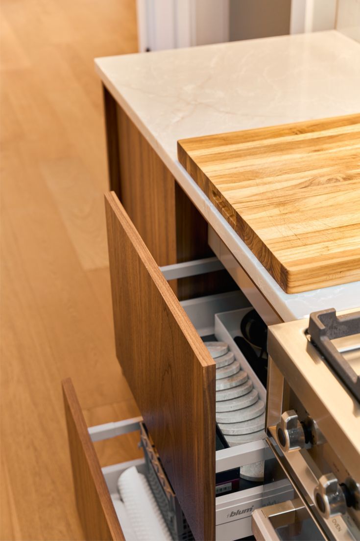 Handleless push to open drawers