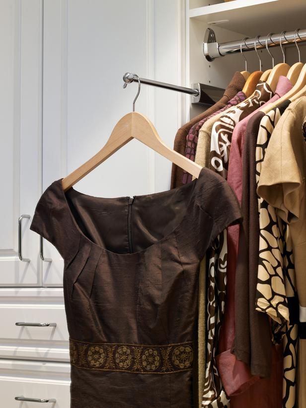 The valet rod walk in closet