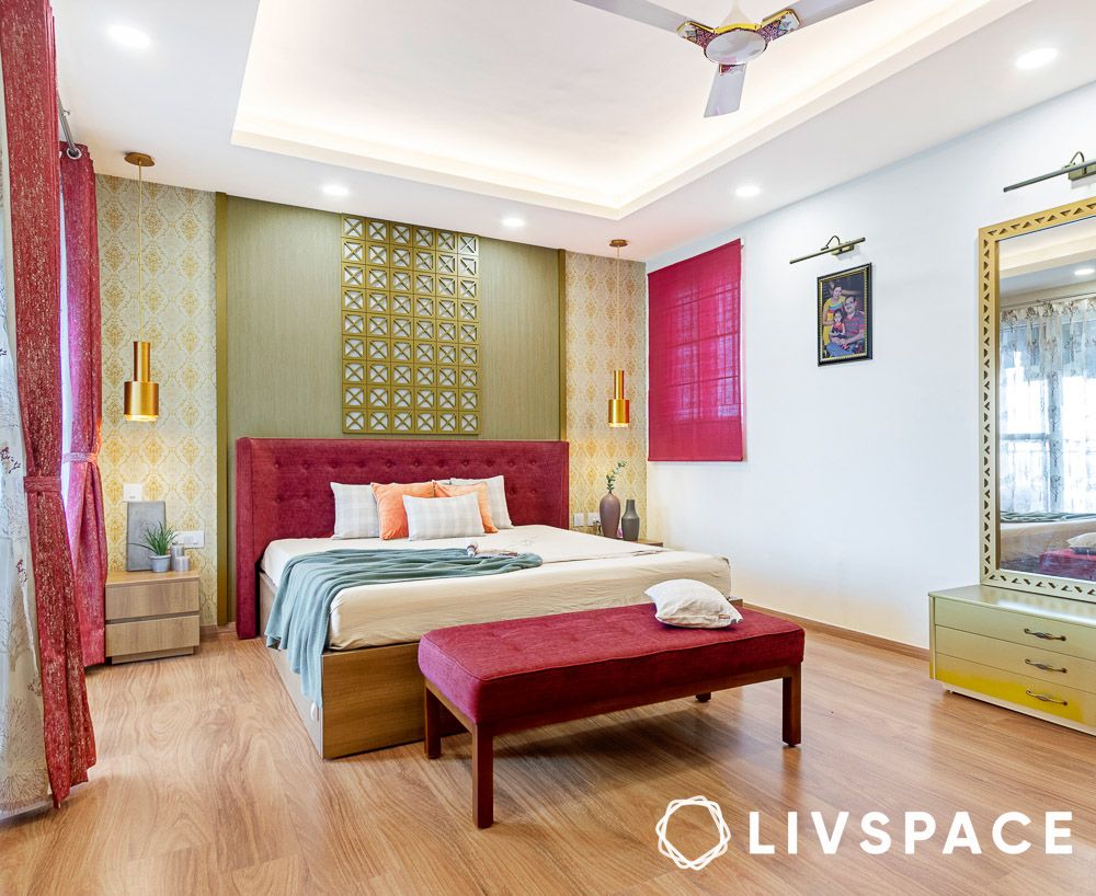 Single layer gypsum tray ceiling with fan in a Delhi bedroom