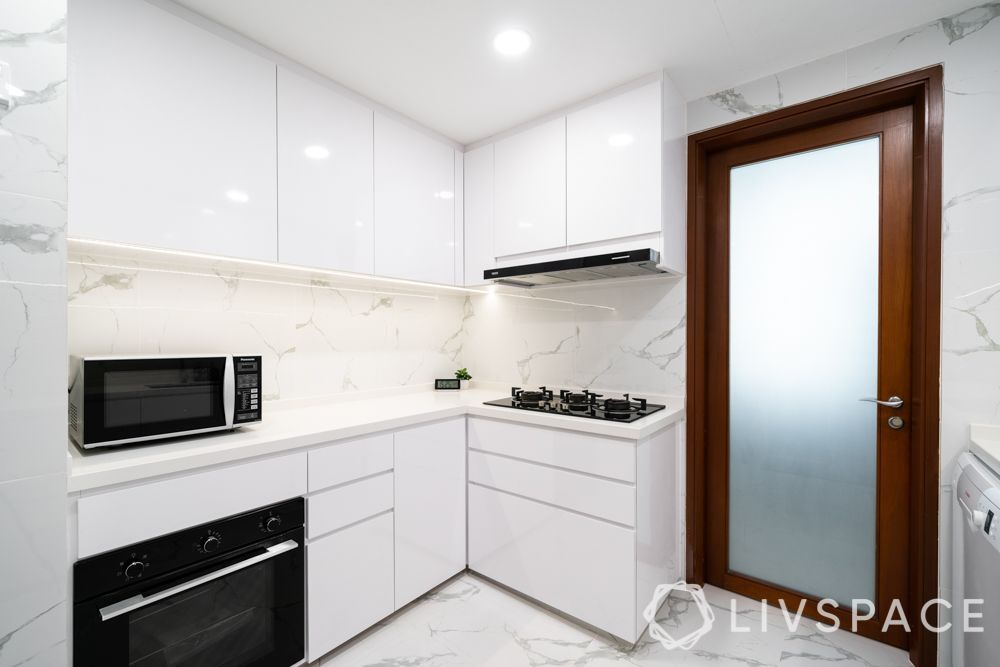 palm grove condo-kitchen-hob-appliances