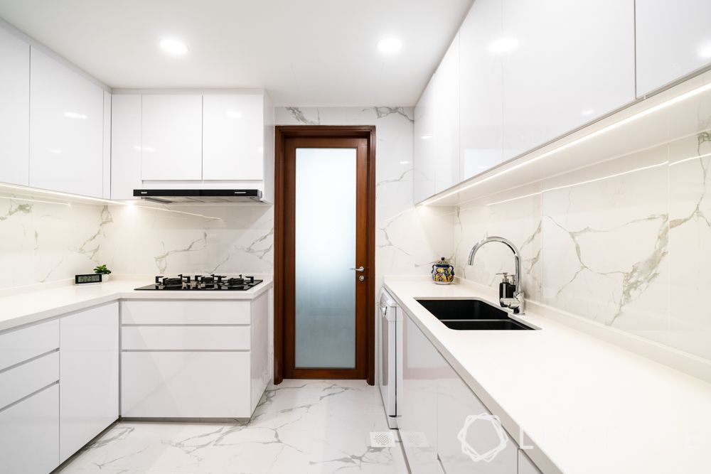 condo-interior-design-ideas-singapore-all-white-kitchen-marble