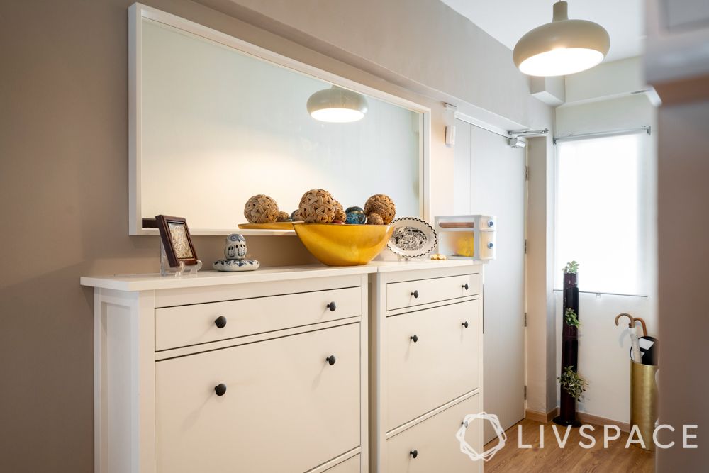 hdb-5-room-renovation-foyer-shoe-cabinet-mirror