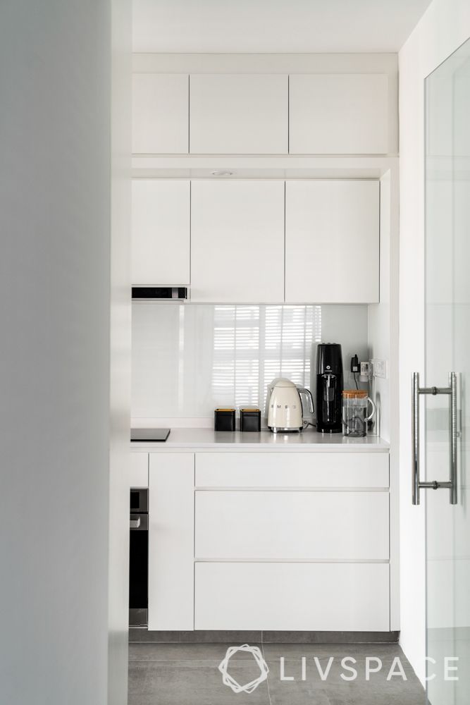 3-room-flat-design-kitchen-entrance-glass-door