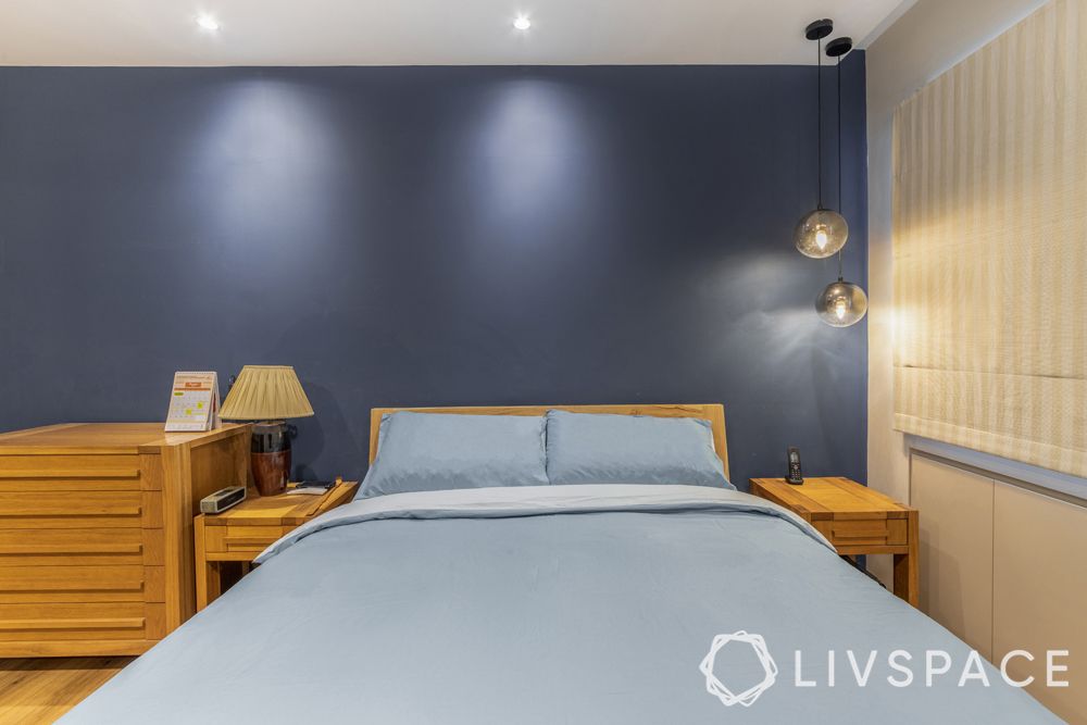 resale-hdb-master-bedroom-blue-wall