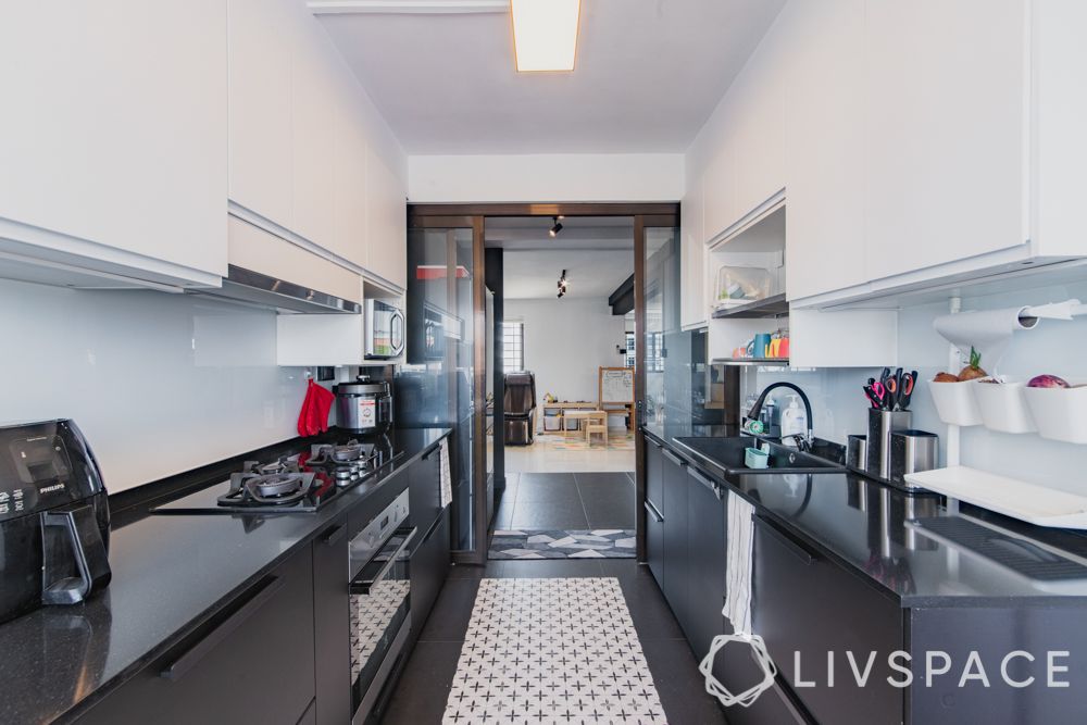 3gen-flats-kitchen-entrance-white-wall-cabinets