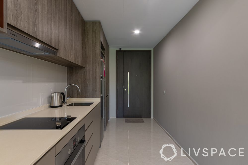 1-bedroom-condo-entrance-kitchen-grey-wall