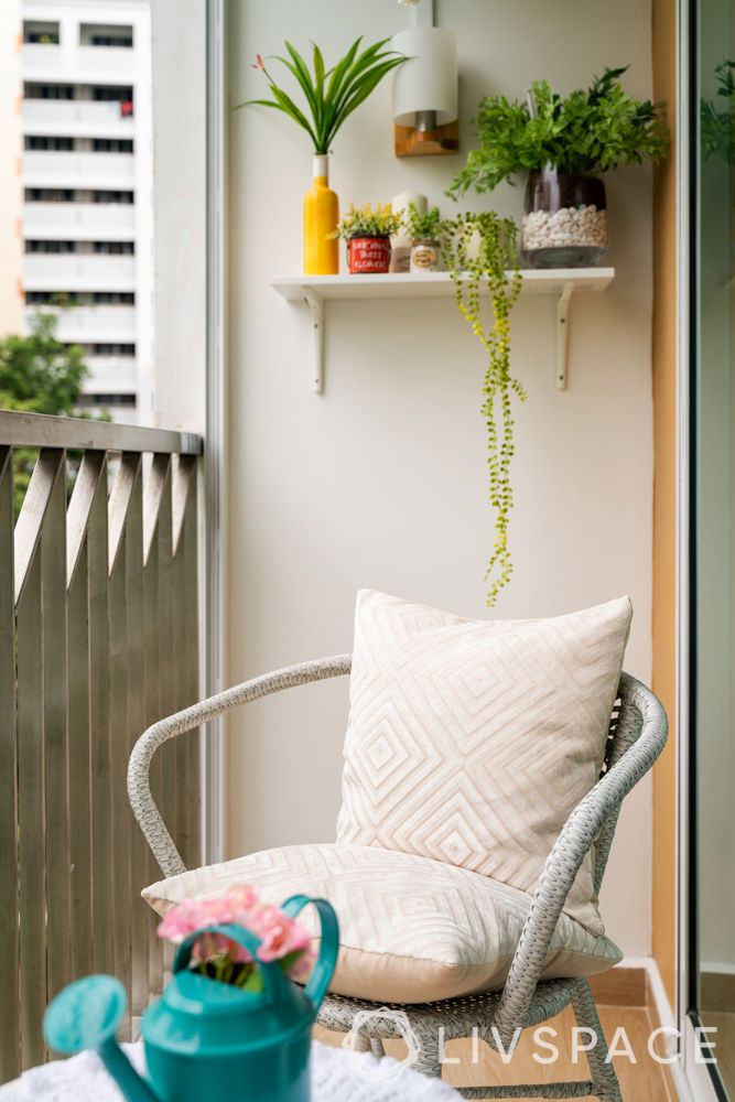 balcony-seating-knitted-chair-plants